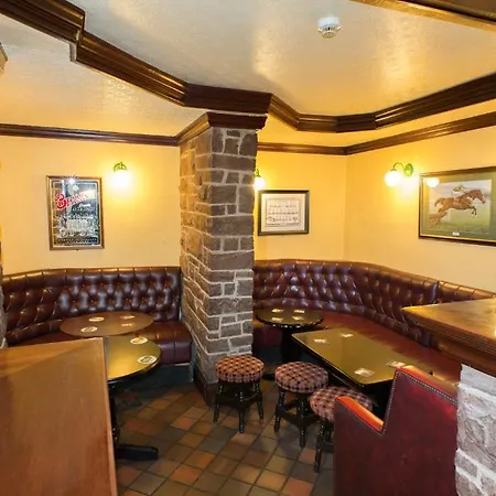 Larkin's Pub, Restaurant, And 3* Milltown (Kerry)