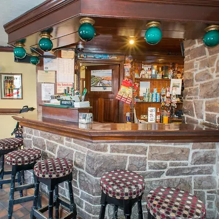 Larkin's Pub, Restaurant, And Nocleg ze śniadaniem